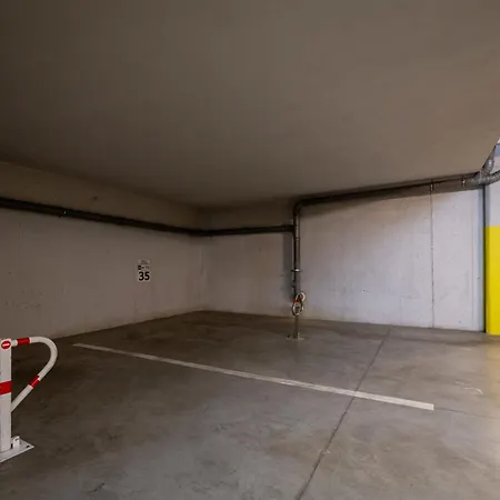 アパート Aquarius コウォブジェク